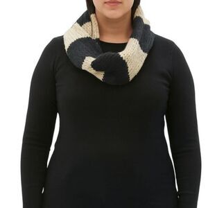 BDG Urban Outfitters Black & Tan Knit Infinity Scarf Library Chic Preppy Luxe